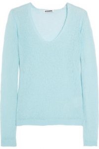 Cashmere-Sweater in babyblau von Jil Sander, über net-a-porter.com, 670 EUR