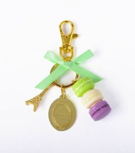 Macarons Key-Ring "Pistacio" von La Dureê, über laduree.fr, ca 30EUR