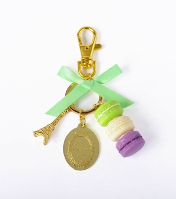 Macarons Key-Ring "Pistacio" von La Dureê, über laduree.fr, ca 30EUR